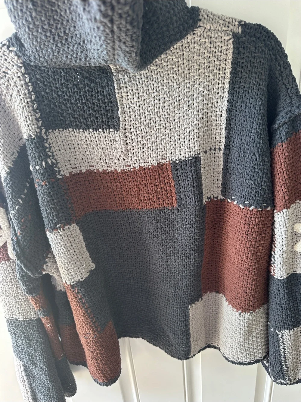POL V-Neck Patchwork Floral Knit Sweater - Charcoal, Gray & Brown